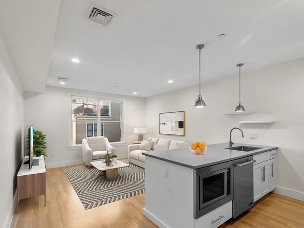 150 W Broadway 313, Boston MA 02127