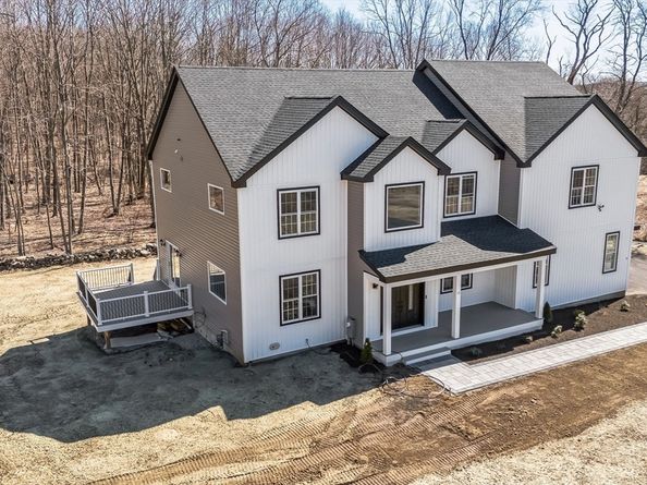 10 Falcon Dr, Shrewsbury MA 01545