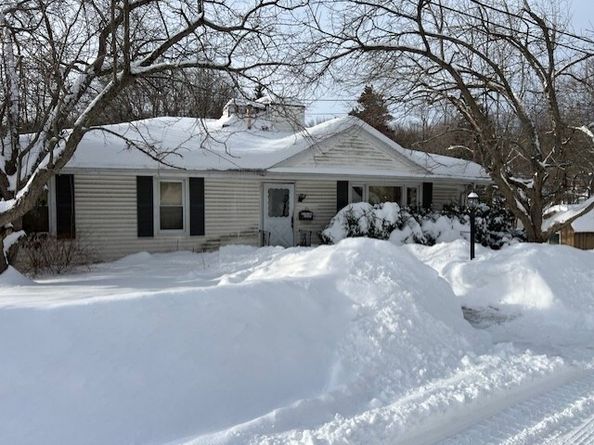 21 Baxter St, Worcester MA 01602