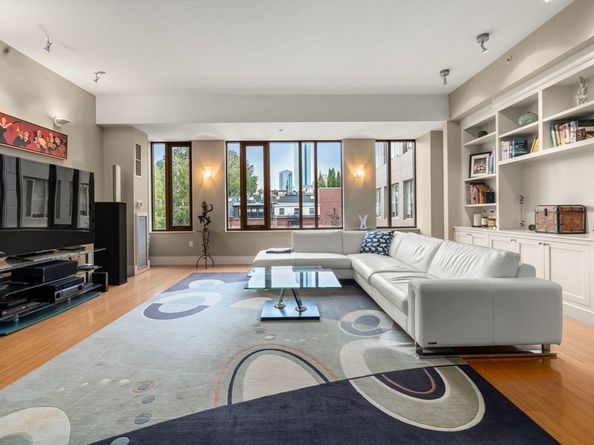 1313 Washington St 330, Boston MA 02118