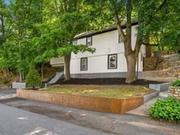 9 Walden Pond Ave, Saugus MA 01906