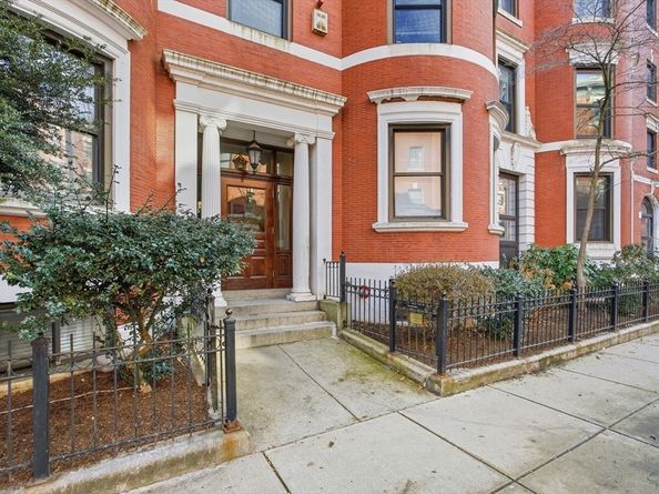 96 Gainsborough St 404W, Boston MA 02115