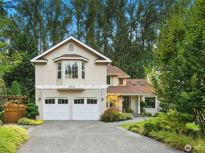 16721 SE 35th Street, Bellevue WA 98008