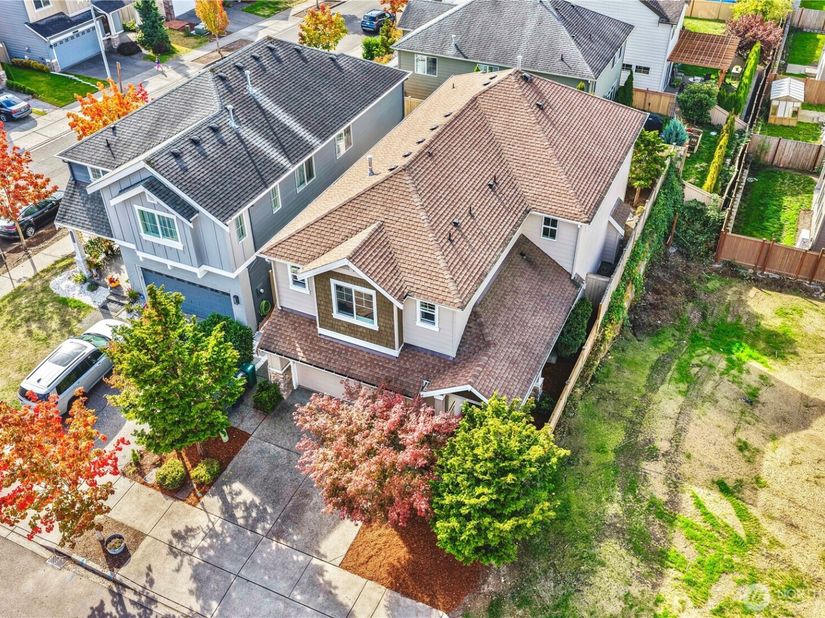 1128 77th Drive SE, Lake Stevens WA 98258