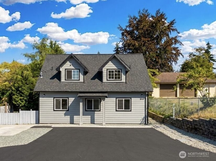 726 Reiten Road, Kent WA 98030