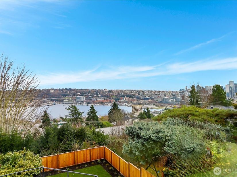 1612 5th Avenue N, Seattle WA 98109