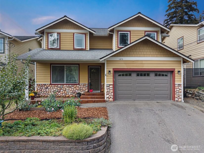 1673 Bayview Drive W, Bremerton WA 98312