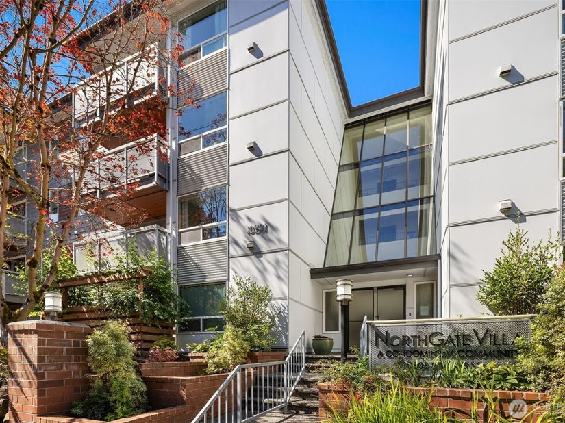 10501 8th Avenue NE 127, Seattle WA 98125