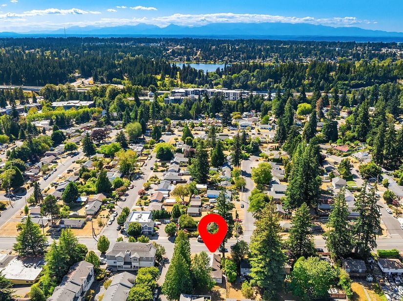 5507 240th Street SW, Mountlake Terrace WA 98043
