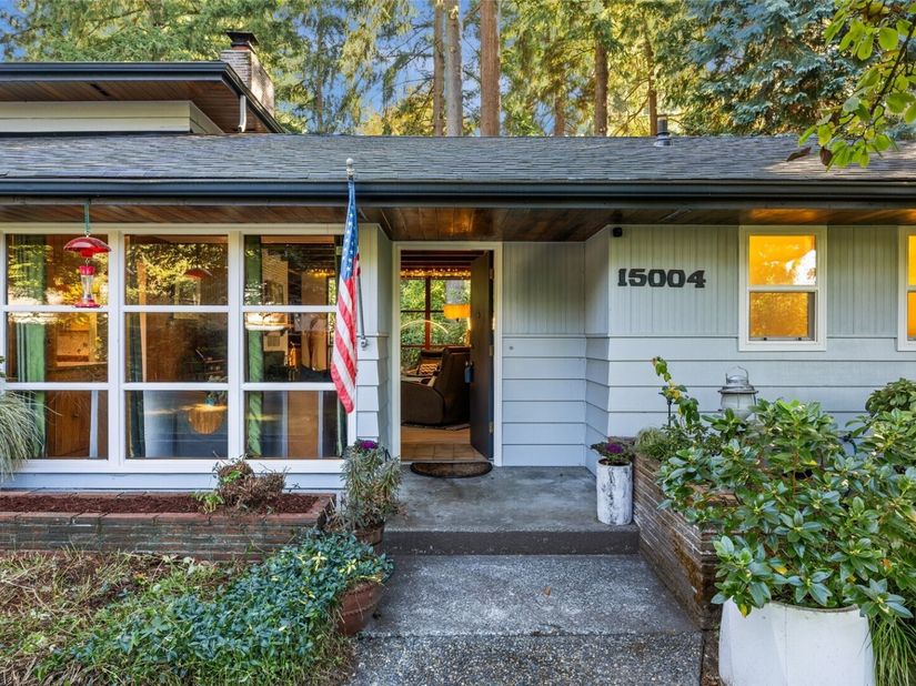 15004 24th Avenue SW, Seattle WA 98166