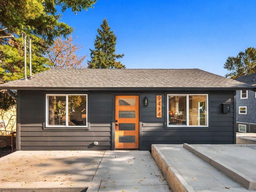 9414 12th Avenue SW, Seattle WA 98106