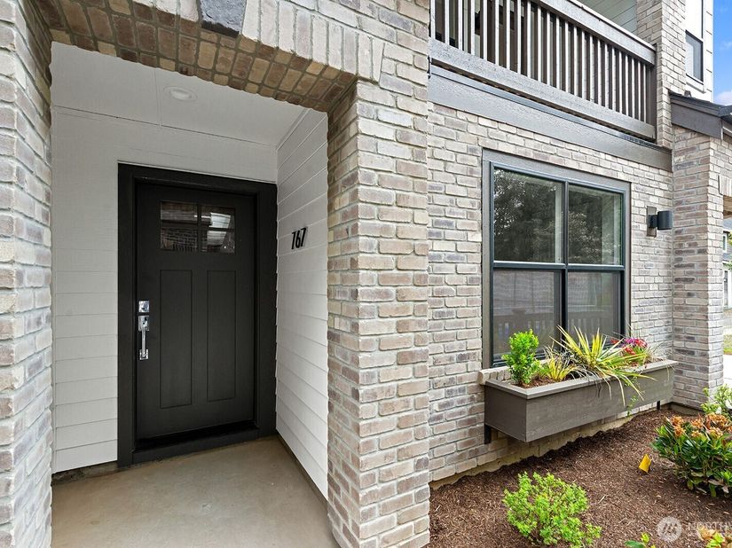 767 7th Avenue NW, Issaquah WA 98027