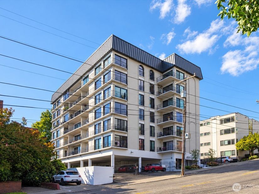 1001 Queen Anne Avenue N 401, Seattle WA 98109