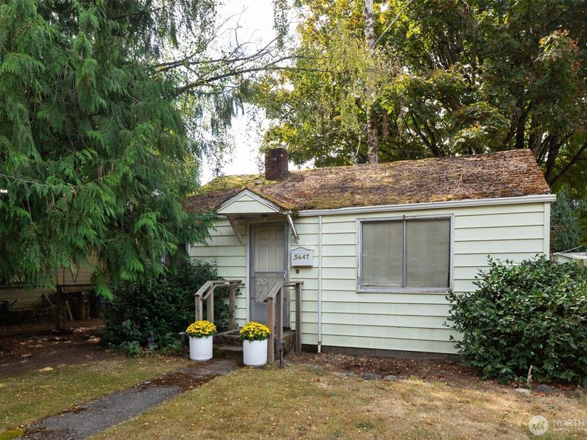 5647 38th Avenue SW, Seattle WA 98126