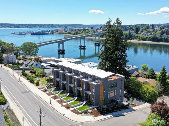 1157 Wheaton Way, Bremerton WA 98310