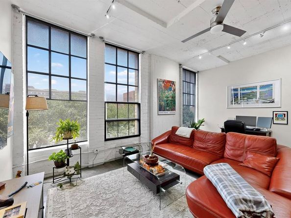 1122  Jackson Street  209, Dallas Texas 75202