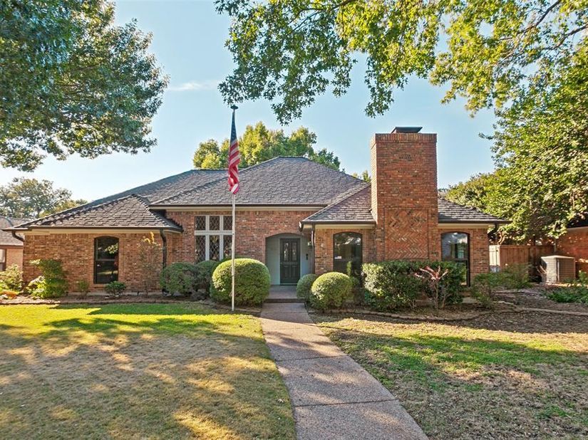 2306  Blackberry Drive , Richardson Texas 75082