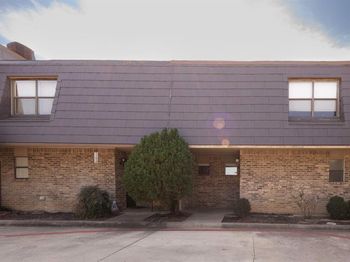 207 E Harwood Road 