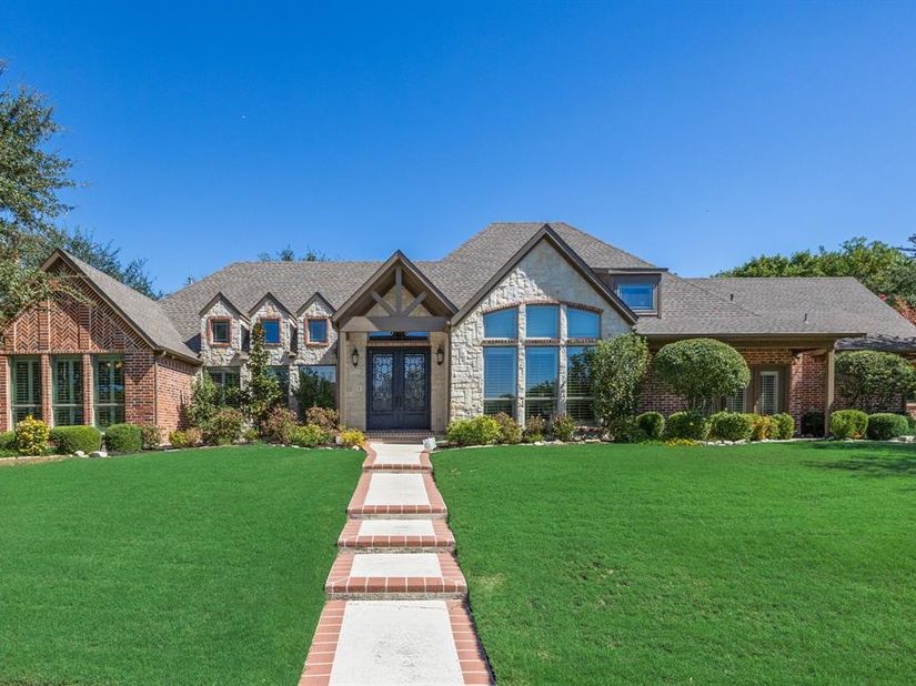 2400  Legend Drive , Heath Texas 75032