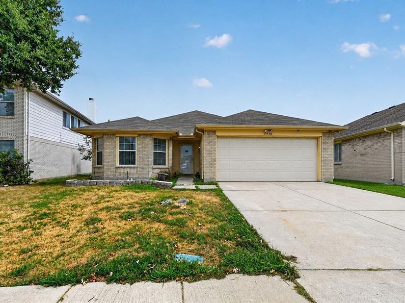 5530  Mandarin Way , Dallas Texas 75249