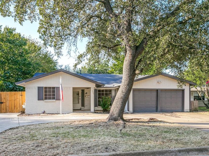 4701  Highgrove Drive , Fort Worth Texas 76132