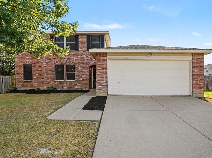 1404  Sunflower Court , Burleson Texas 76028
