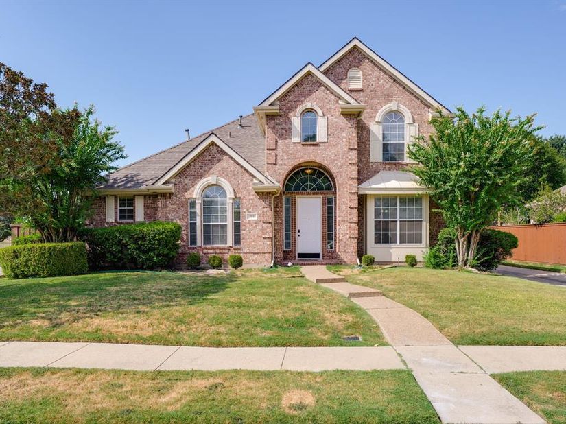 321  Andre Drive , Irving Texas 75063