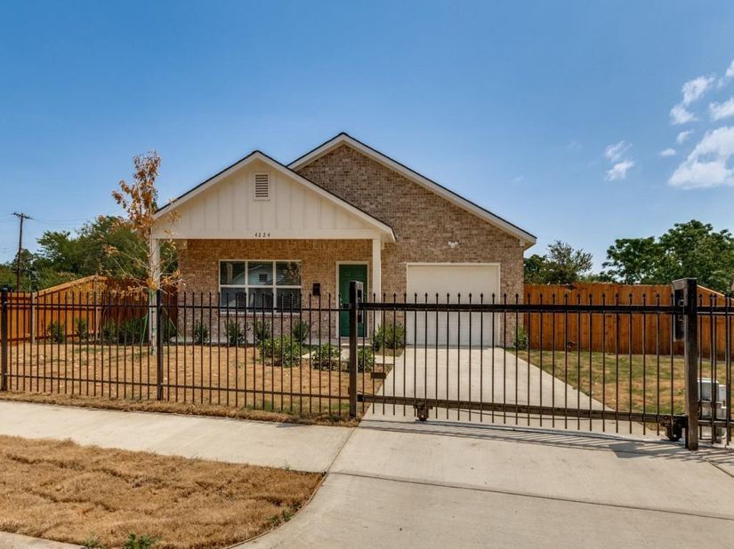 4224  Colonial Avenue , Dallas Texas 75215