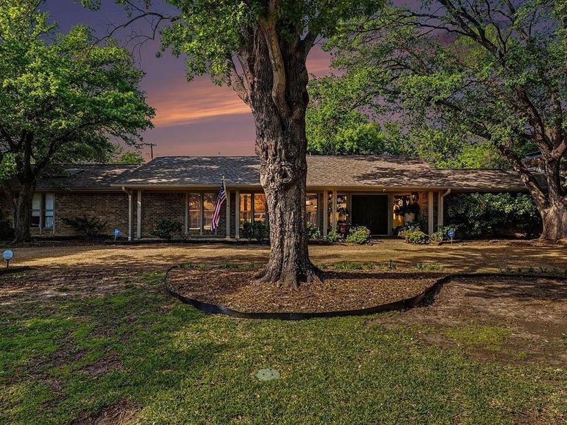 6517  Briarmeade Drive , Dallas Texas 75254