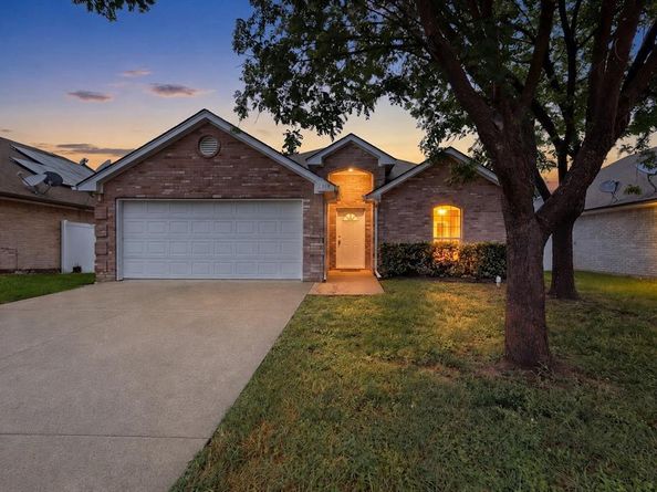 2319  Great Light Drive , Dallas Texas 75228