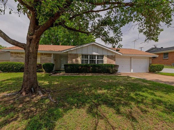6604  Trailwood Drive , Forest Hill Texas 76140