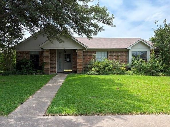 110 E Schreiber Street , Garland Texas 75040