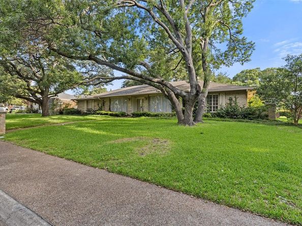 6907  Hillwood Lane , Dallas Texas 75248