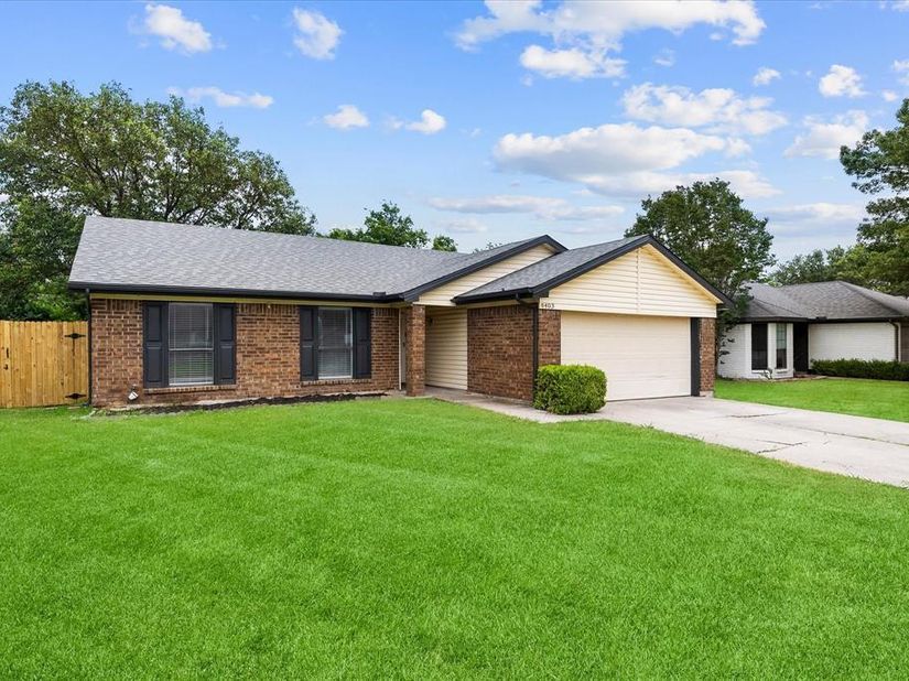 6403  Minuteman Lane , Arlington Texas 76002