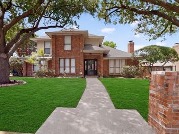 1900  Thames Drive 