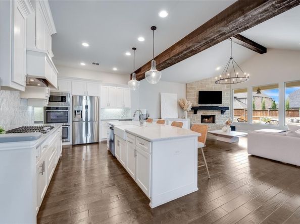 1734  Ellington Drive , Celina Texas 75009