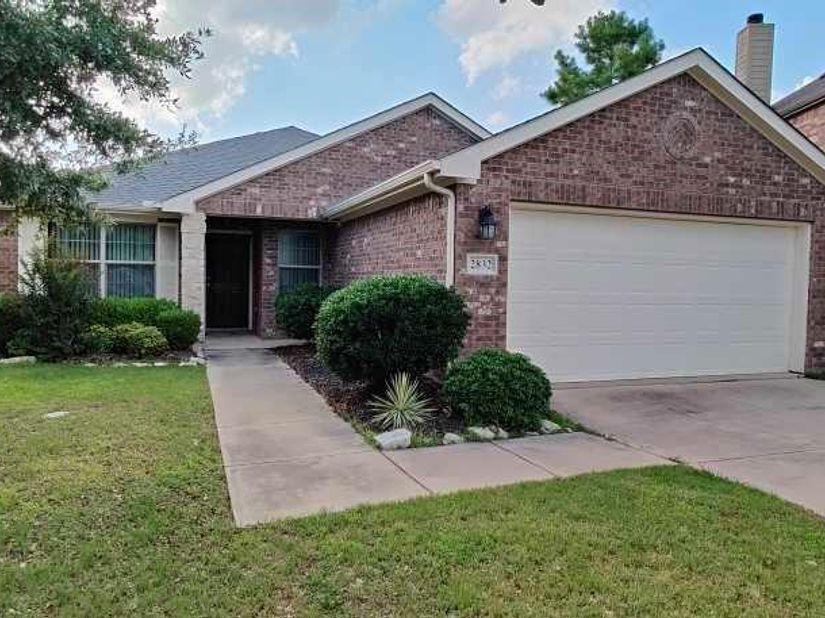2832  Cresent Lake Drive , Little Elm Texas 75068