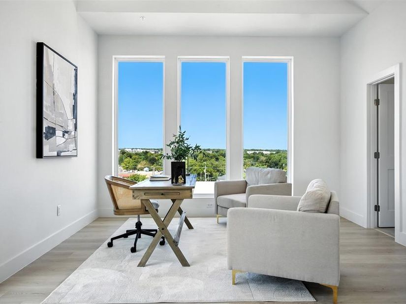 312 N Lancaster Avenue  104, Dallas Texas 75203
