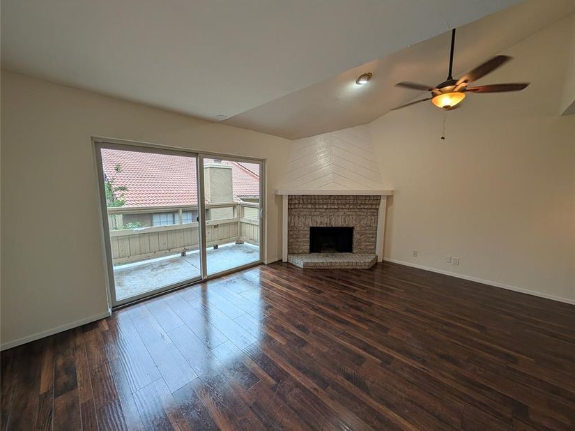 5200  Martel Avenue  11N, Dallas Texas 75206