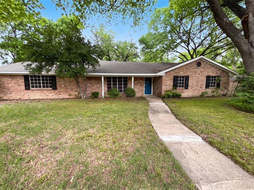 2017  Greenbriar Lane , Plano Texas 75074