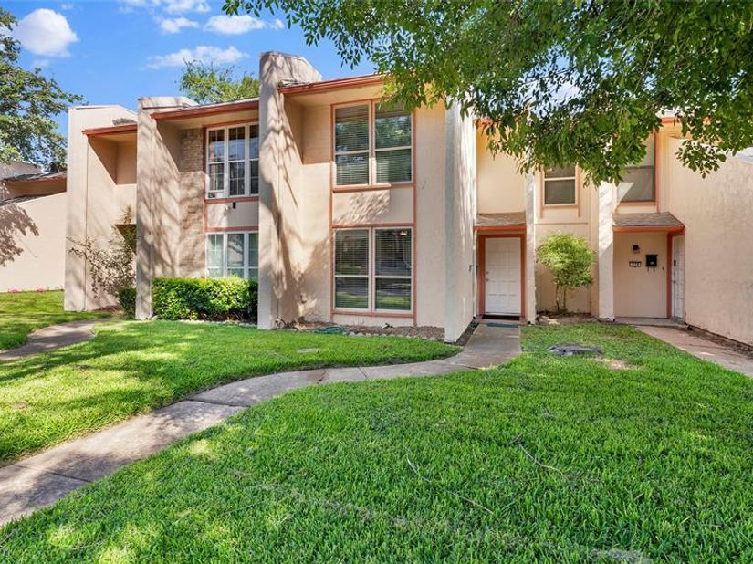 341  Arborview Drive , Garland Texas 75043