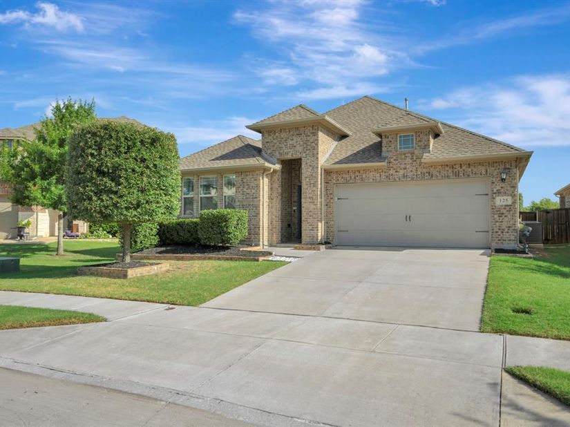 125  Mossy Oak Trail , Fort Worth Texas 76131