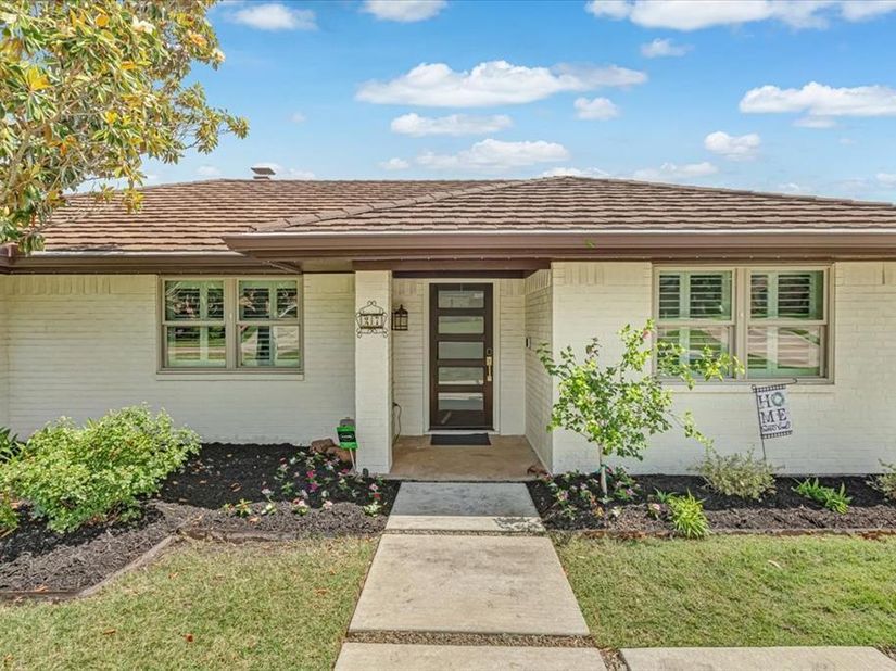 27  Crestwood Drive , Trophy Club Texas 76262