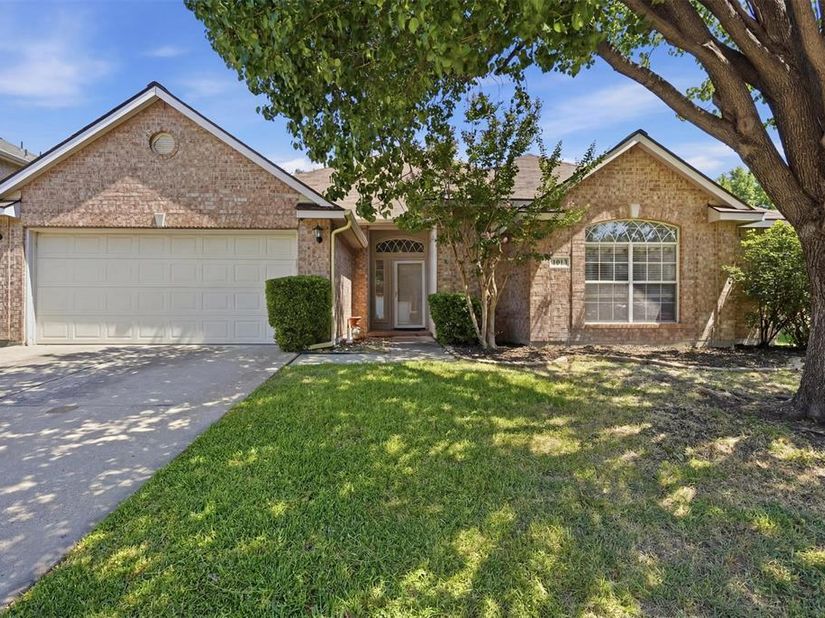 4013  Azalea Drive , Haltom City Texas 76137