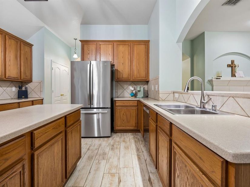 1305  Stanford Drive , Rockwall Texas 75087