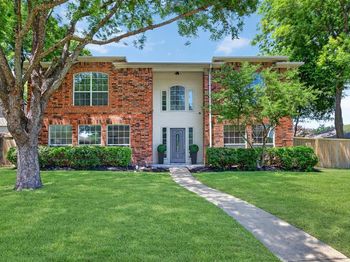 825  Foxwood Lane 