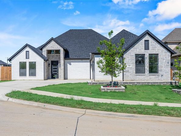 7203  Harris Place , Arlington Texas 76001
