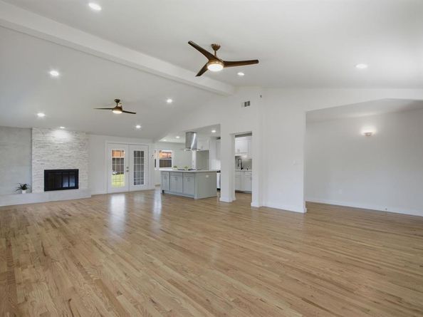 3145  Longbow Court , Dallas Texas 75229