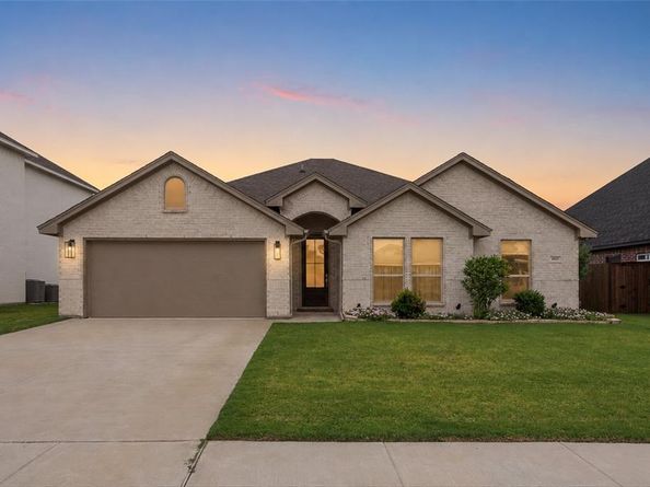 6921  Trail Rock Drive , Benbrook Texas 76126