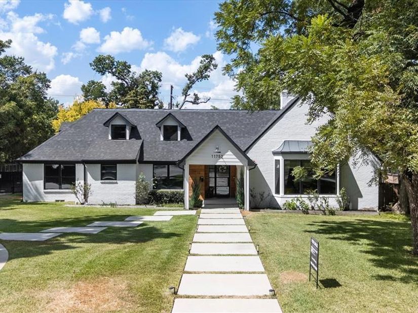 11752  Valleydale Drive , Dallas Texas 75230